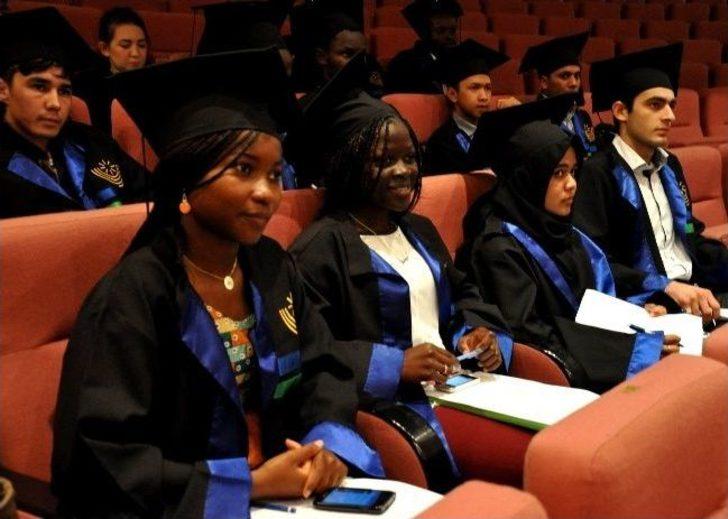 Aibü’nün Yabancı Öğrencileri Mezun Oldu G2