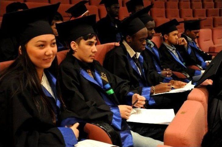 Aibü’nün Yabancı Öğrencileri Mezun Oldu G3