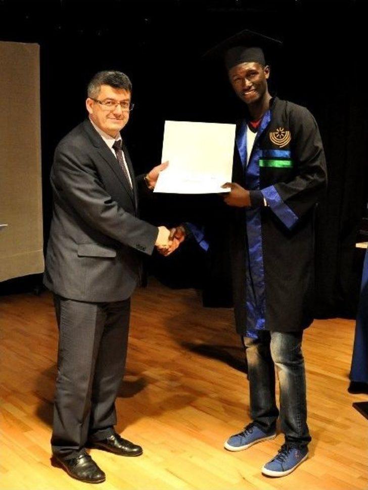 Aibü’nün Yabancı Öğrencileri Mezun Oldu G4