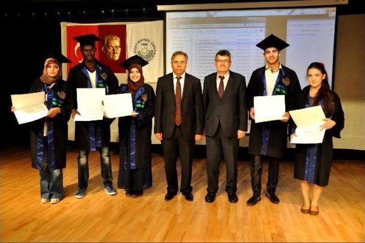 Aibü’nün Yabancı Öğrencileri Mezun Oldu G5