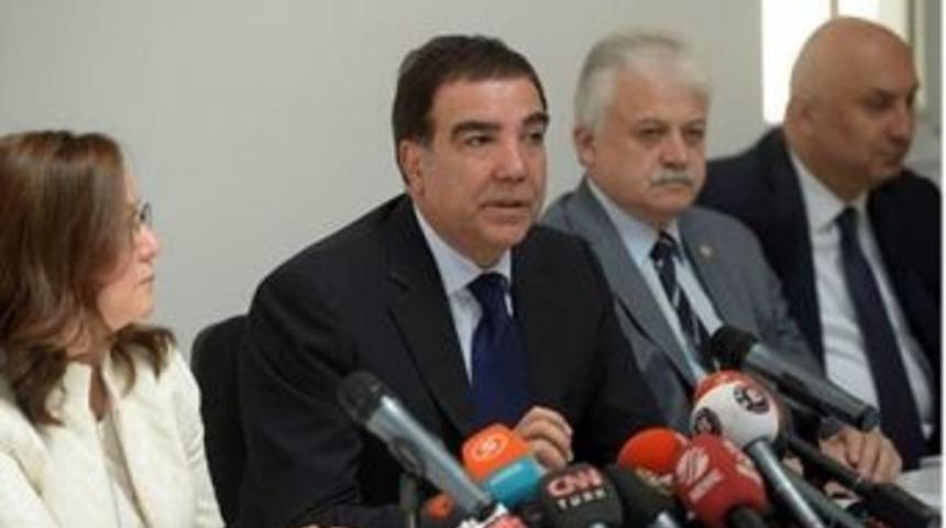 Burhaniyeli Deveciler İhsanoğlu&rsquo;nun Ekibinde