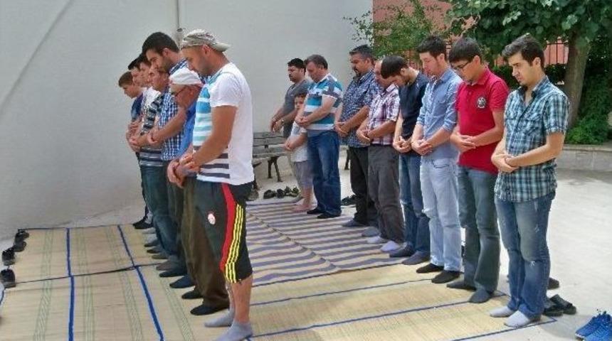 Doğu T&uuml;rkistan&rsquo;da &Ouml;lenler İ&ccedil;in Malkara&rsquo;da Gıyabi Cenaze Namazı Kılındı