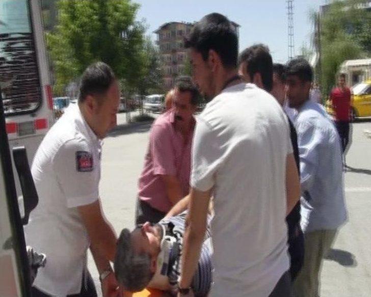 Iğdır’da Ticari Araç İle Motosikletle Çarpıştı; 1 Yaralı G1