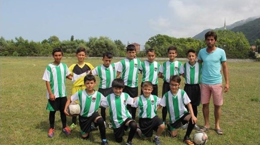 &Ccedil;atalzeytin Evinde Şampiyona Boyun Eğdi