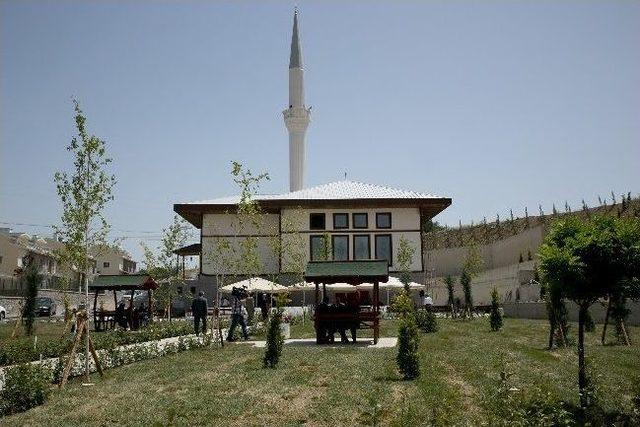 Diyanet İşleri Başkanı Görmez, Cami Açılışı Yaptı