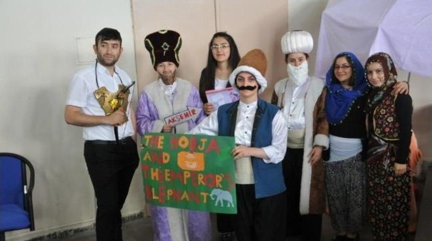 Om&uuml;&rsquo;de İngilizce &Ouml;ğretmeni Yetiştirme Programı