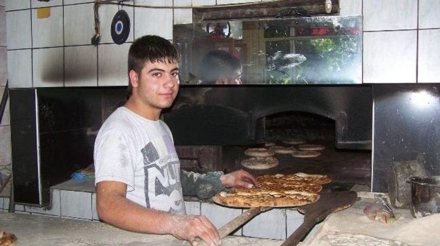 Korkuteli&rsquo;nde Pide Fiyatları Değişmedi