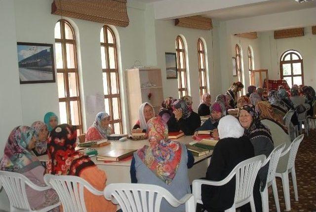 Bilecik Belediyesi'nden Bayanlara “ramazan Mukabeleleri