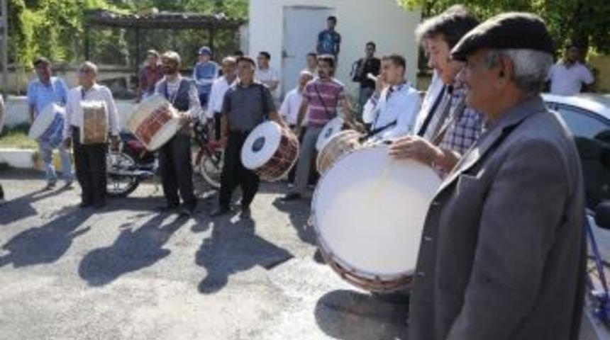 Karaman'da Ramazan Davulcuları Kimlik Kartlarını Aldı