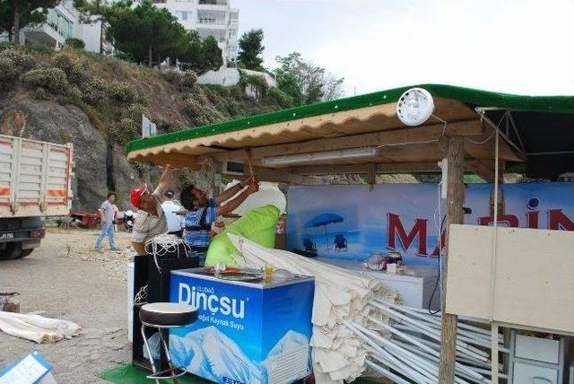 Mudanya’da Tartışmalı Plaj Kaldırıldı