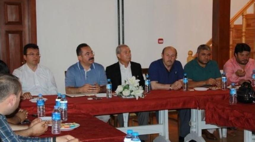 B&uuml;rokratlar Ve İşadamları &Ccedil;ubukspor İ&ccedil;in Bir Araya Geldi