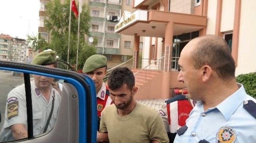 Otob&uuml;ste Dehşet Sa&ccedil;an Şahıs Tutuklandı