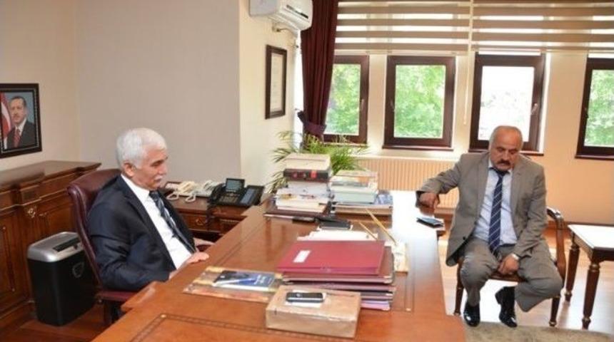 Emekliler Derneği Vali Orhan Alimoğlu&rsquo;nu Ziyaret Etti