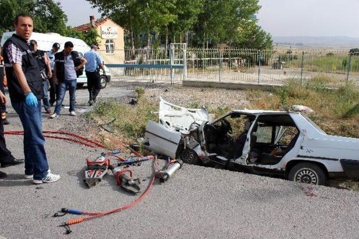 Kütahya'da Trafik Kazası: 1 Ölü, 3 Yaralı G4