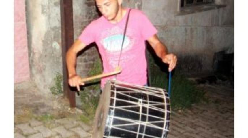 Ramazan Davulcuları Mesailerine Başladı