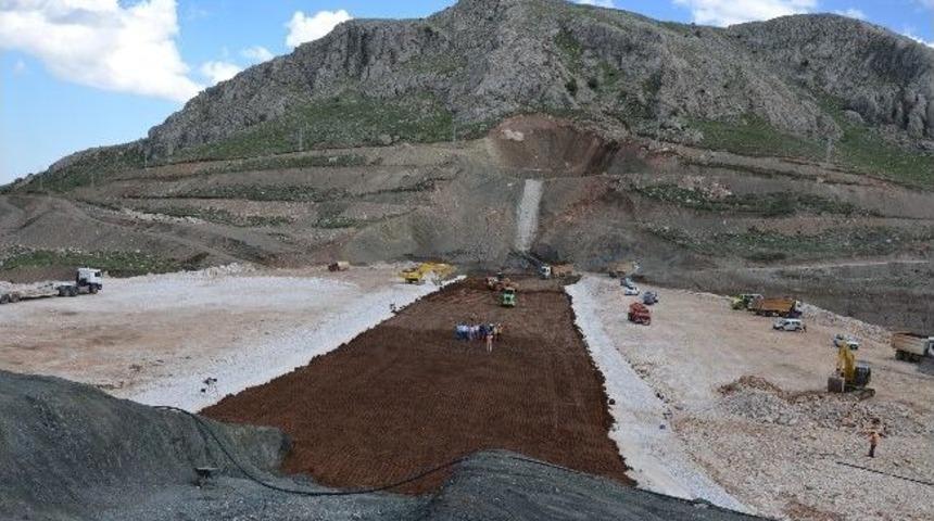 Dsi 13. B&ouml;lge M&uuml;d&uuml;r&uuml; &Ouml;zg&uuml;r, G&ouml;let İnşaatlarında İncelemelerde Bulundu