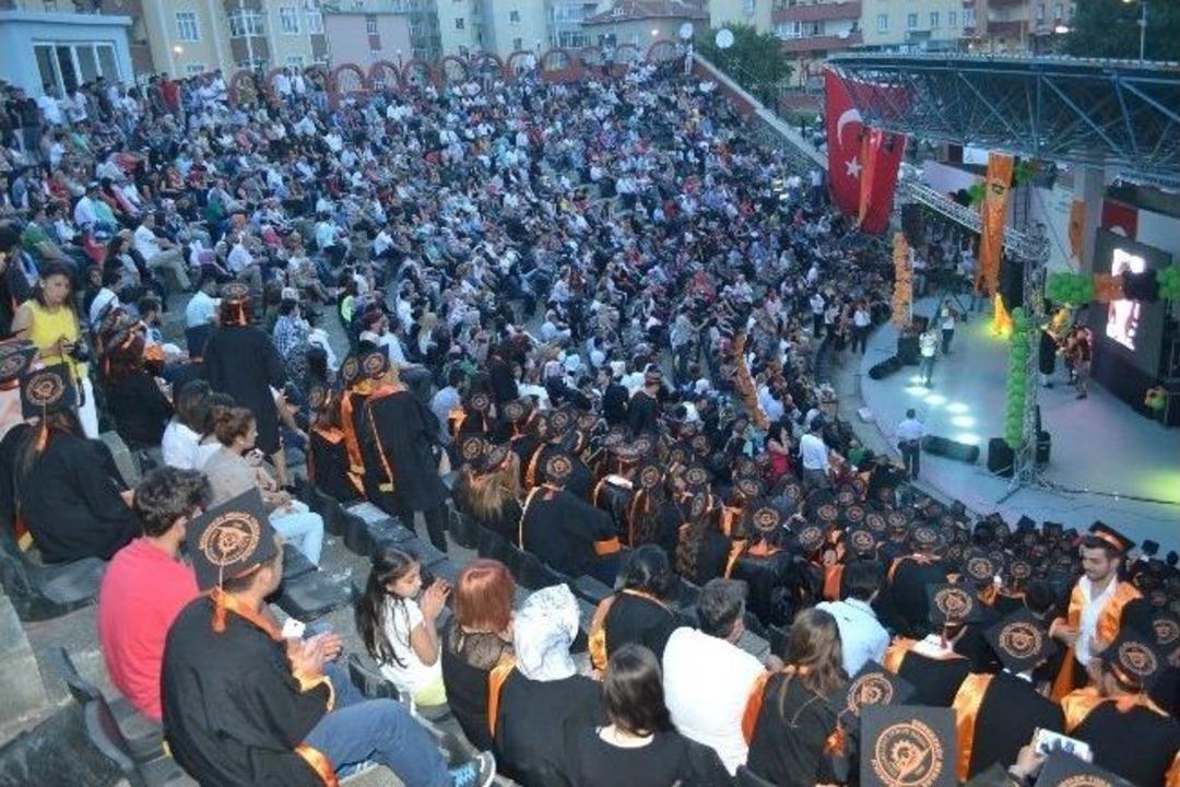 &Ccedil;emyo 17. Mezunlarını Verdi