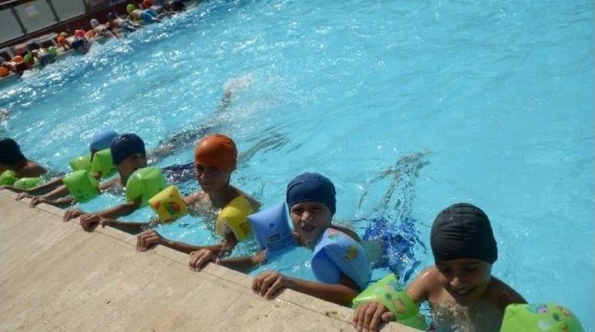 Kartepe&rsquo;de Yaz Spor Okulu Kayıtları Başladı