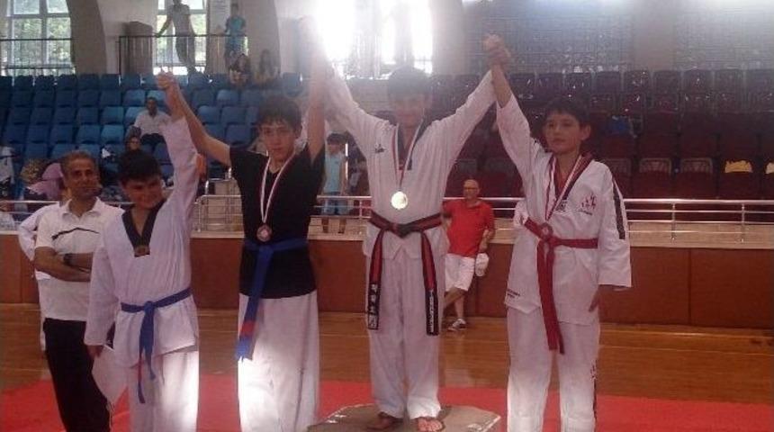 Didimli Burak Tekvandoda İl Birincisi Oldu