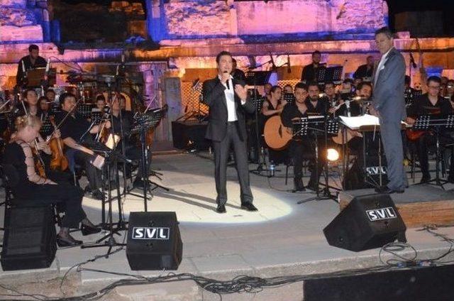 Dünyaca Tanınmış Tenorden Nefes Kesen Konser