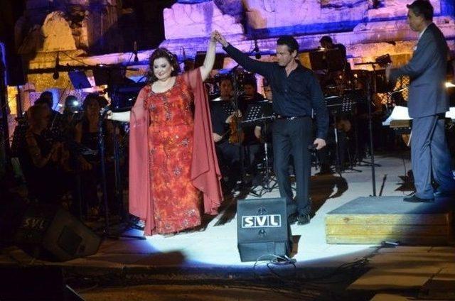 Dünyaca Tanınmış Tenorden Nefes Kesen Konser