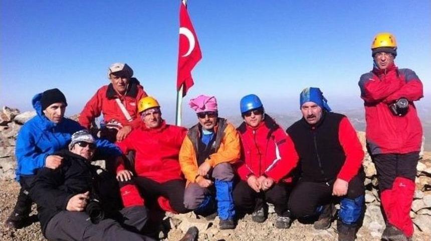 Trabzonlu Dağcılar Kırklar Dağı Zirvesinde