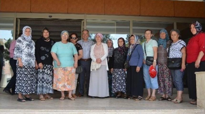 Sel&ccedil;uklu Kadınlar Yaya Alt Ge&ccedil;idi İstedi