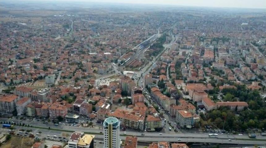 Uşak &Ccedil;evre Yolunun Etrafı Tesis Cenneti Olacak