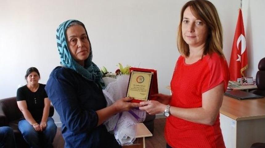 Hayırsever Anne, Oğlu Adına Hastaneye Bağışta Bulundu