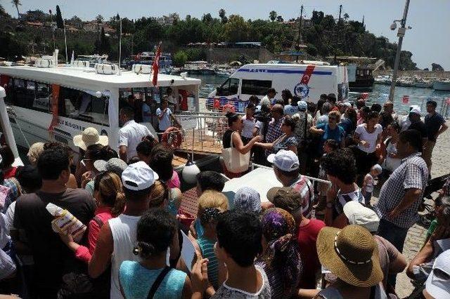 Antalyalılardan Deniz Otobüslerine Yoğun İlgi