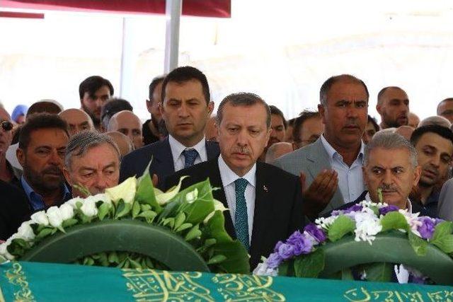 Başbakan Erdoğan Teşvikiye Camii’nde Cenaze Törenine Katıldı