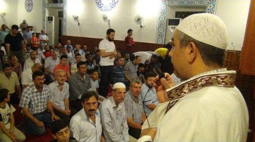 Kızıltepe&rsquo;de İlk Teravih Namazı Huşu Kılındı