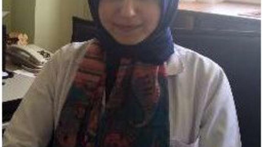 İftarı A&ccedil;arken 4-5 Bardak Su Yerine, Az Su T&uuml;ketilmesi Uyarısı