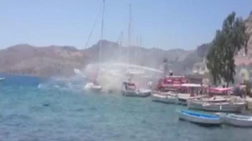 (&ouml;zel Haber) Yakıt Alan Tekne Patladı: 3 Yaralı