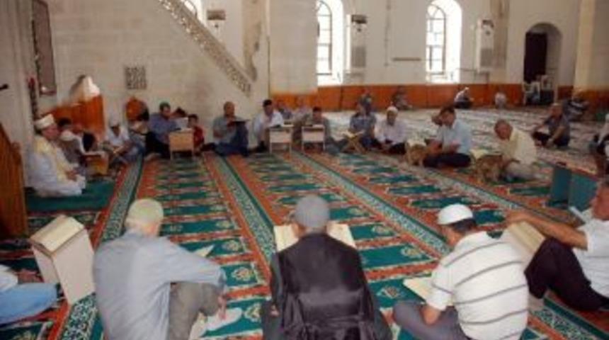 Ramazan&rsquo;da Mukabele Başladı