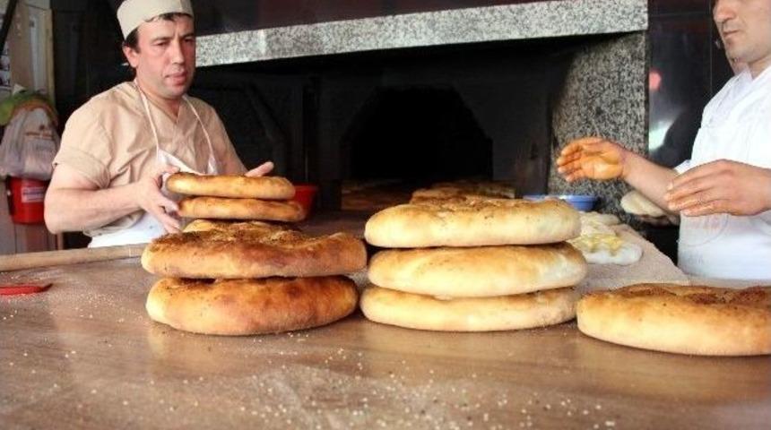 Pidecilerin Sıcakla İmtihanı