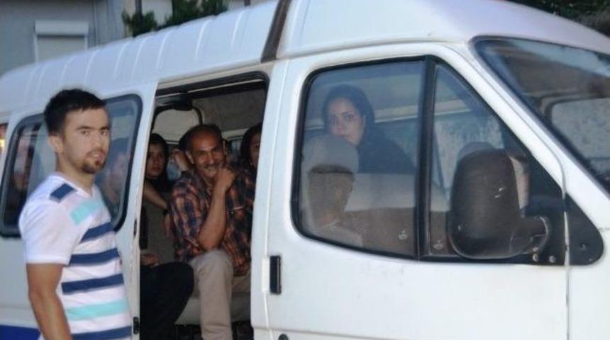 Ayvalık&rsquo;ta 11 Ka&ccedil;ak G&ouml;&ccedil;men Yakalandı