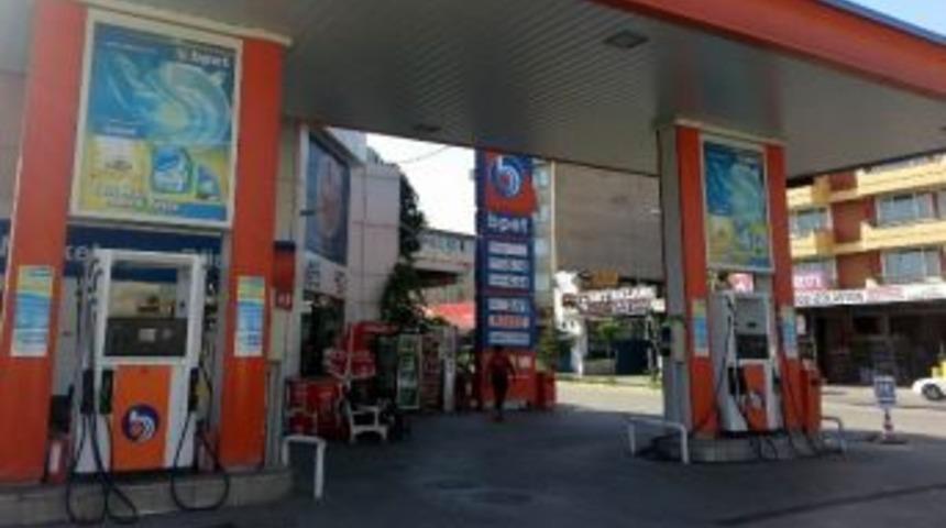 Benzinlikte Kar Maskeli Ve Silahlı Gasp: 1 Yaralı