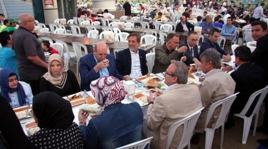 Bursa Ticaret Ve Sanayi Odası'ndan Vatandaşa İftar Jesti