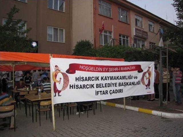 Hisarcık’ta Her Gün 150 Kişiye İftar Yemeği