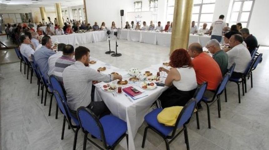 Konak&rsquo;ta S&ouml;z Muhtarlarda