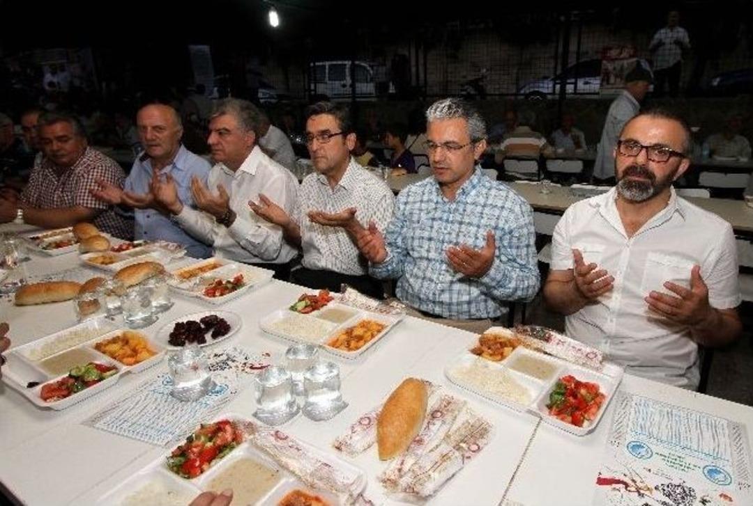 Karşıyaka&rsquo;da Mehterli, Semalı İftar