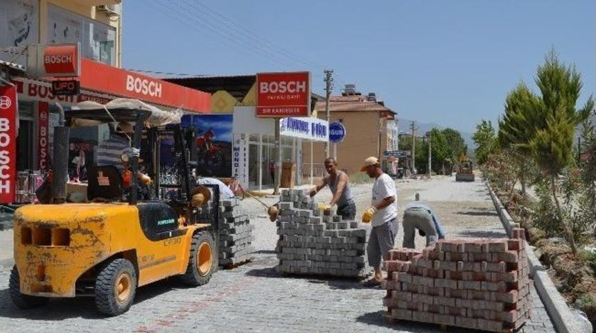 Seydikemer&rsquo;de Yol &Ccedil;ilesi Bitiyor