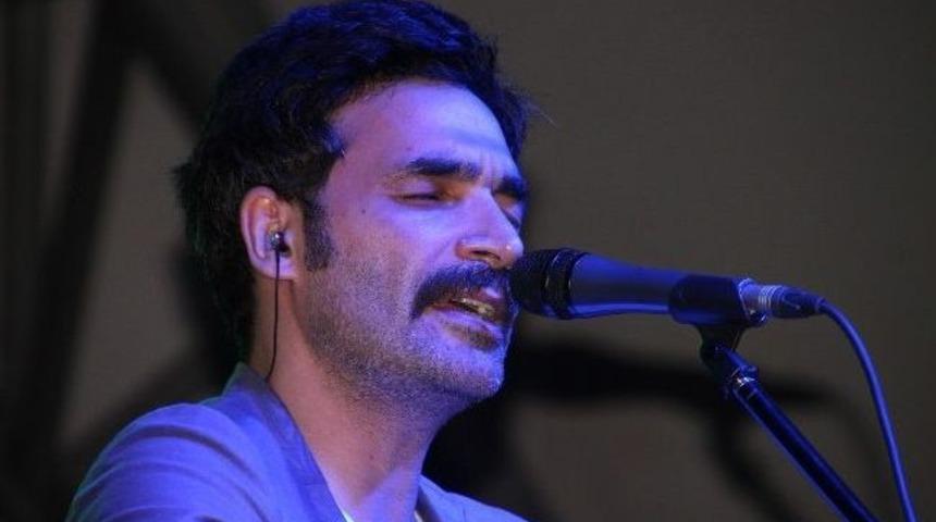 Uğur Işılak, Dombra Şarkısının Orijinalini Seslendirdi