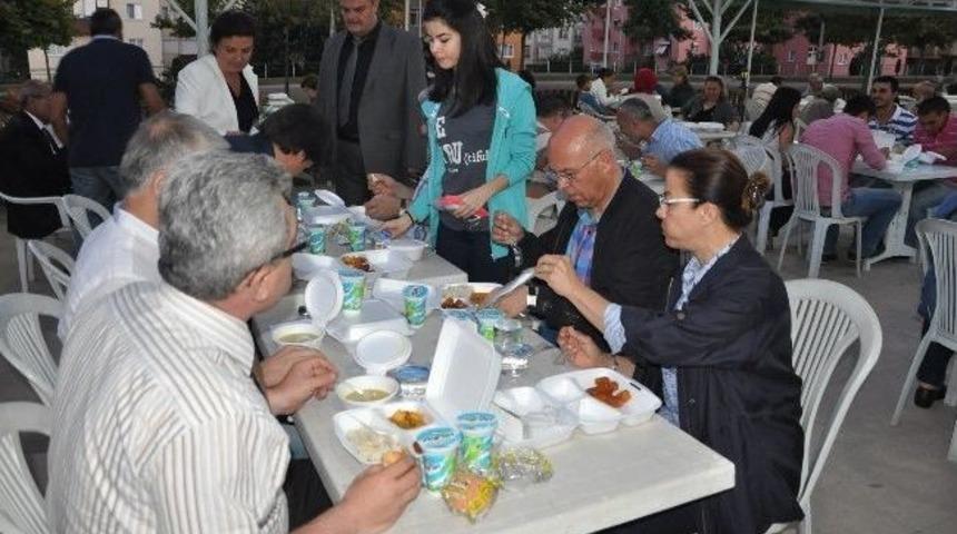 Tekirdağ S&uuml;leymanpaşa Belediyesi&rsquo;nden İlk İftar