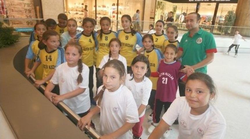 Şampiyonluk &Ouml;d&uuml;l&uuml;n&uuml; Soma'ya Bağışladılar