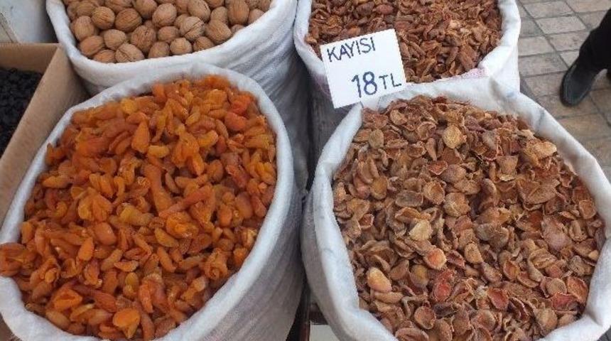 Yaşanan Soğuk Havalar Kayısıyı Vurdu