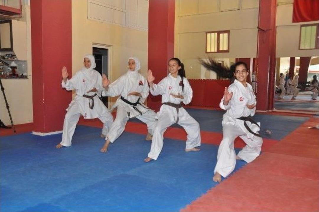 Gaziantep&rsquo;in Altın Kızları G&ouml;zlerini Avrupa Şampiyonasına Dikti