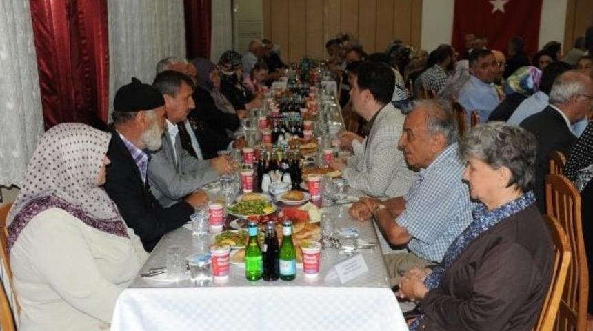 Vali Yılmaz'dan Şehit Yakınları Ve Gazilere İftar