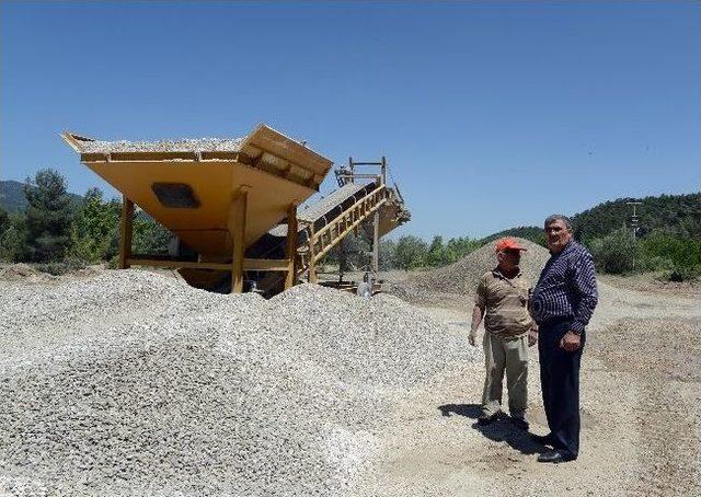 Antalya Büyükşehir Belediyesi’nden Yayla Yollarına Asfalt